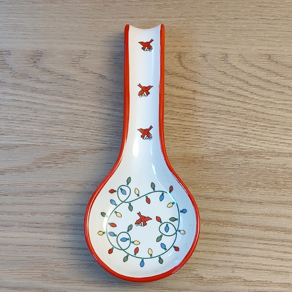 Temp-Tations Red and White Spoon Rest With String Lights And Cardinals